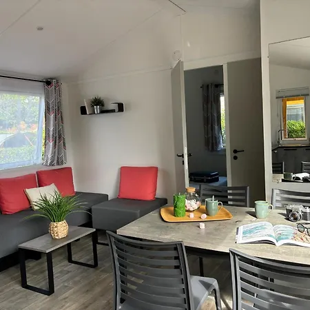 Tahiti Village La Grande Cote Camping *