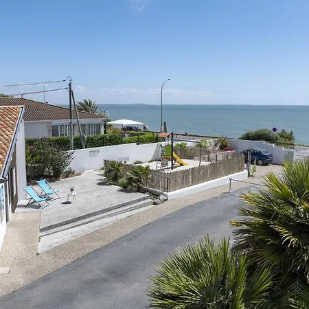 Camping Tahiti Village La Grande Cote *