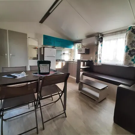 Camping Tahiti Village La Grande Cote *