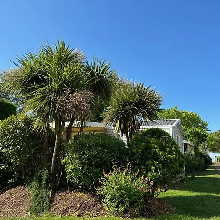 Tahiti Village La Grande Cote Kemping